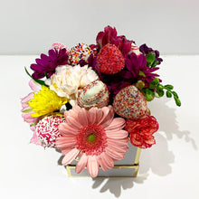 Load image into Gallery viewer, Flora Berry Bouquet
