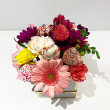 Charger l&#39;image dans la galerie, Flora Berry Bouquet
