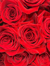 Charger l&#39;image dans la galerie, Medium Luxury Fresh Blooms
