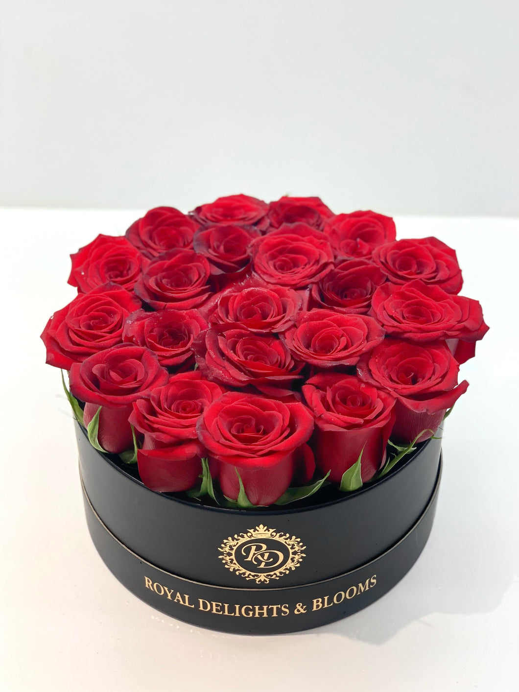 Fresh Blooms Round
