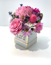 Charger l&#39;image dans la galerie, Flora Berry Bouquet
